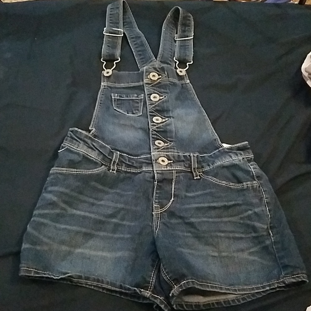 Short overalls Womens size 12 Levi's